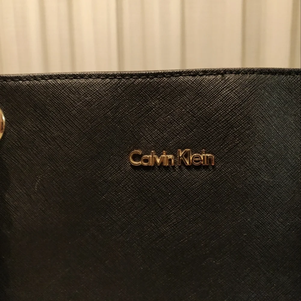 Calvin Klein Handbag - Picture 4 of 12